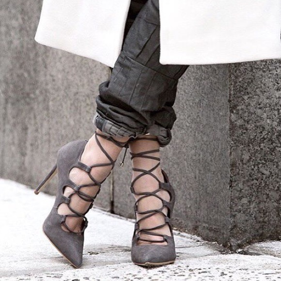 Steve Madden Shoes - Steve Madden Keenton Pump